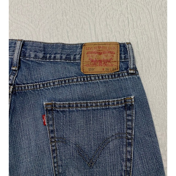 Levi's 559 Relaxed Straight Jeans Men's‎ Size 36x34 Blue Denim Whiskers - Picture 5 of 10